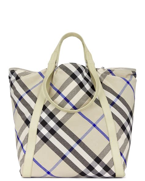 burberry wickeltasche|burberry lichen tote.